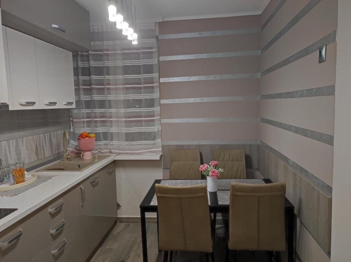 Midtown Apartment Gran Varadino Esterno foto